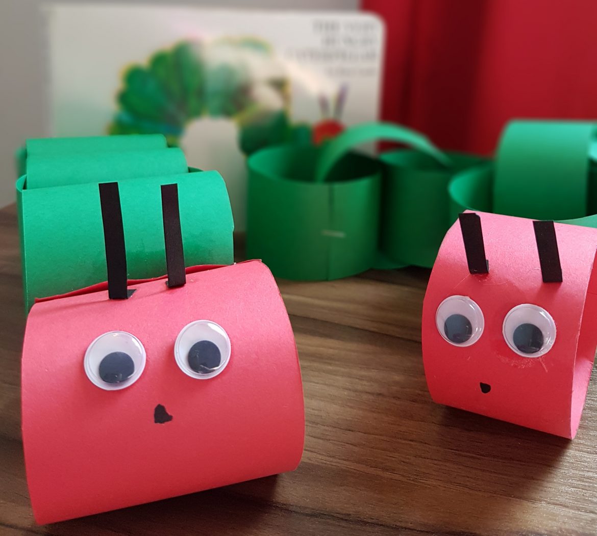 Perfect Caterpillar Craft for kids who love the very famous book The Very Hungry Caterpillar by Eric Carle. #caterpillarcraft #caterpillarcraftforkids