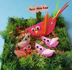 Make this adorable bird craft for toddlers today! #birdcraftfortoddlers #birdcrafts #birdcraftforpreschool #easybirdcraft #funbirdcraft #kidscraft #funcraftsfortoddlers