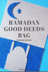 Make this super easy Ramadan Craft Good Deeds Bag with your little ones today to get them into the spirit of Ramadan. Its the perfect Ramadan Activity. #Ramadancrafts #RamadanActivites #Ramadanfun #Ramadan #Ramdanforkids