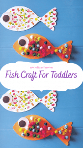 Make this Easy Fish Craft with your little ones today! Perfect activity to make with the book The Rainbow Fish! #fishcraft #toddlercraft #fishcraftfortoddlers #preachoolcrafts